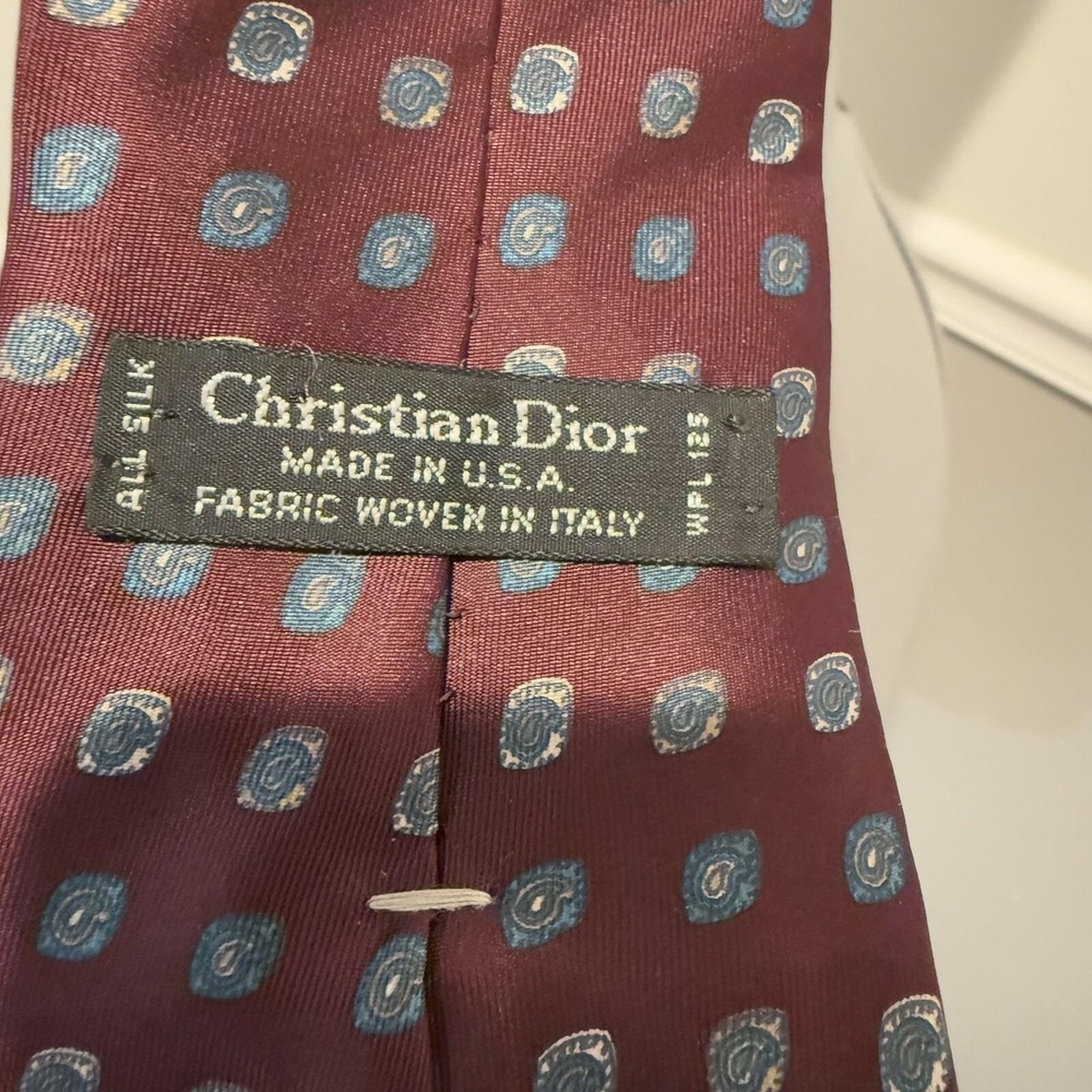 Christian Dior‎ Mens Burgundy Geometric All Silk Pointed Tie Made In USA